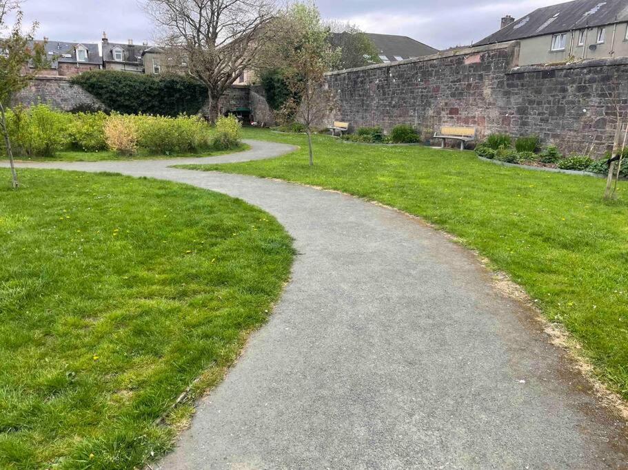 Cosy James Street Park 2 Bedroom, Ground Floor Apartment, Garden Helensburgh Exterior photo